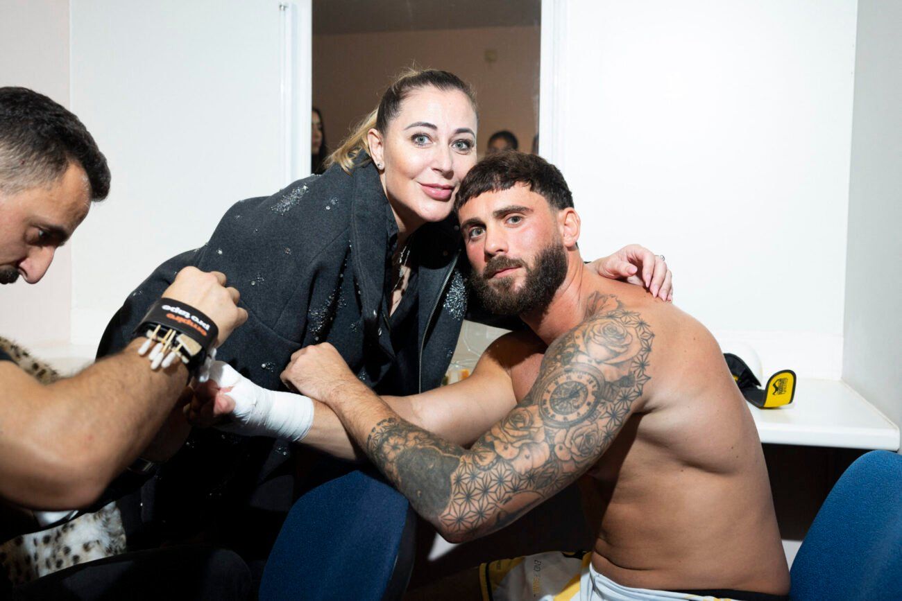 Illan Castronovo dérape : entre exhibition nu qui choque les internautes et combat de MMA, jusqu’où ira-t-il ?