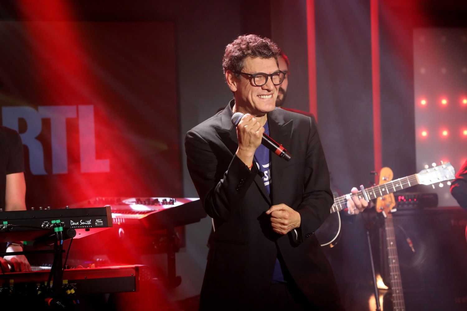Marc Lavoine cash sur le deuil, la drogue, et ces artistes qu’il ne supporte pas comme Renaud et Gainsbourg