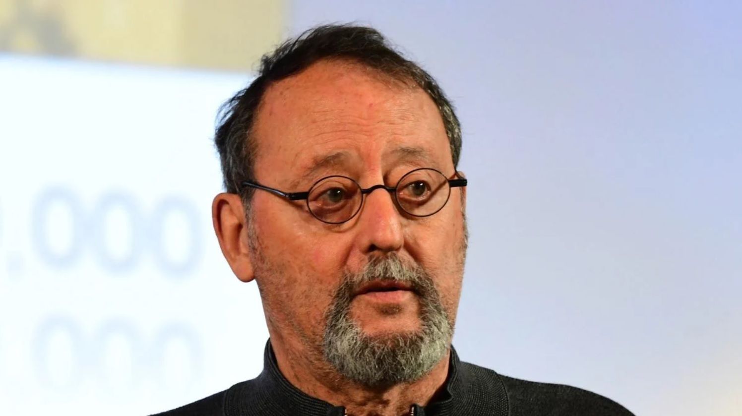 J’ai senti le sol se dérober sous mes pieds : persuadé d’investir avec Jean Reno, il perd toutes les économies de sa famille