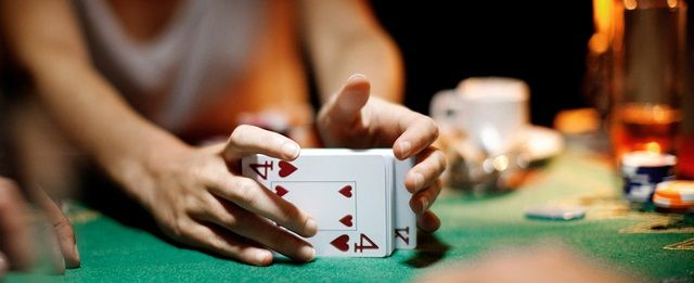 jeux-cartes-femme