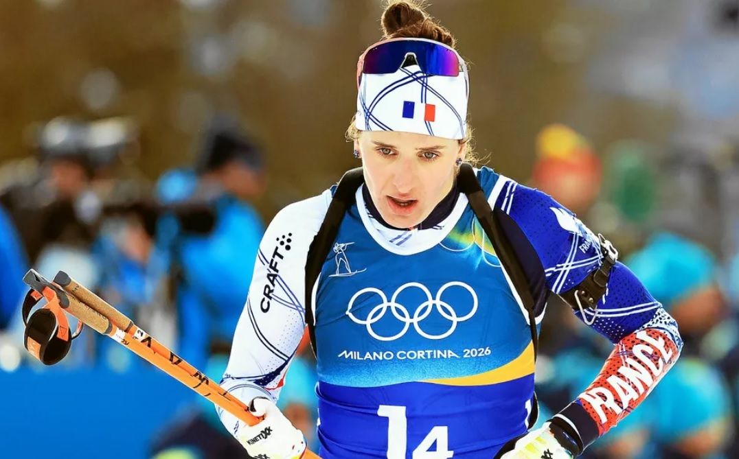 Relais mixte de biathlon : Perrot, Fillon Maillet, Jeanmonnot et Simon offrent l’or olympique aux Bleus