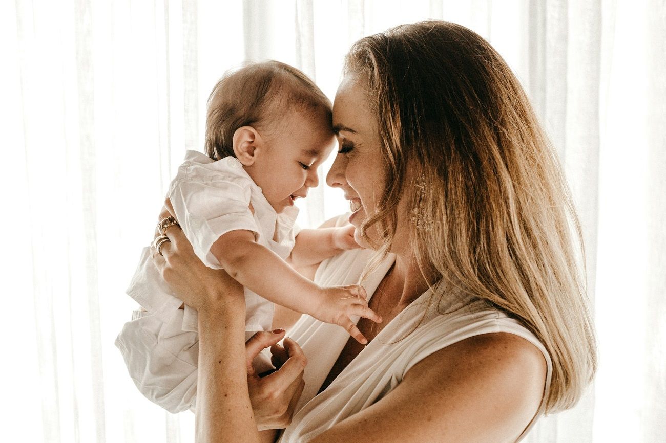 L'intelligence est transmise par la mère à son enfant.