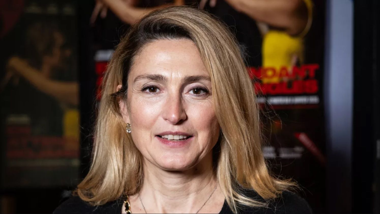 Julie Gayet rend un hommage bouleversant à Bruno Salomone et évoque leur histoire d’amour
