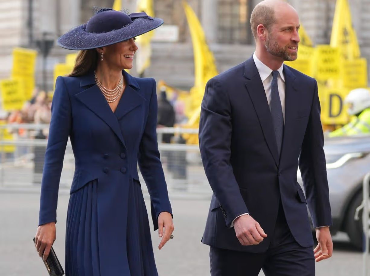 Kate Middleton, William et Charles III hu&eacute;s &agrave; Westminster : ces images qui relancent le d&eacute;bat sur la monarchie britannique