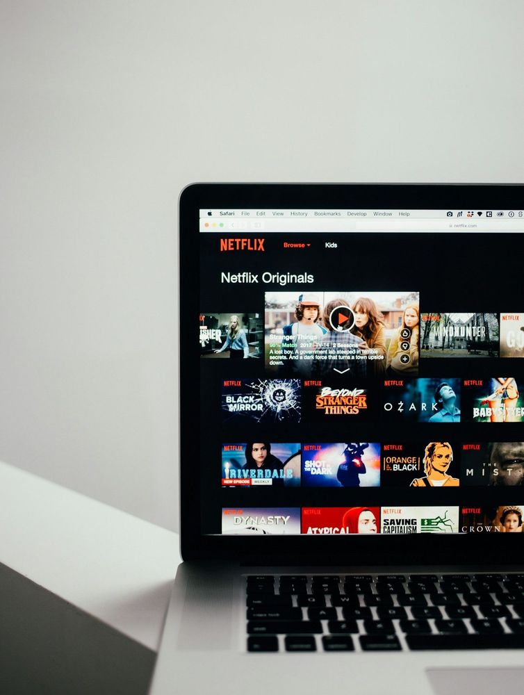 Netflix bientôt plus cher ? Découvrez ce qui pourrait impacter vos soirées streaming ! | So Busy Girls