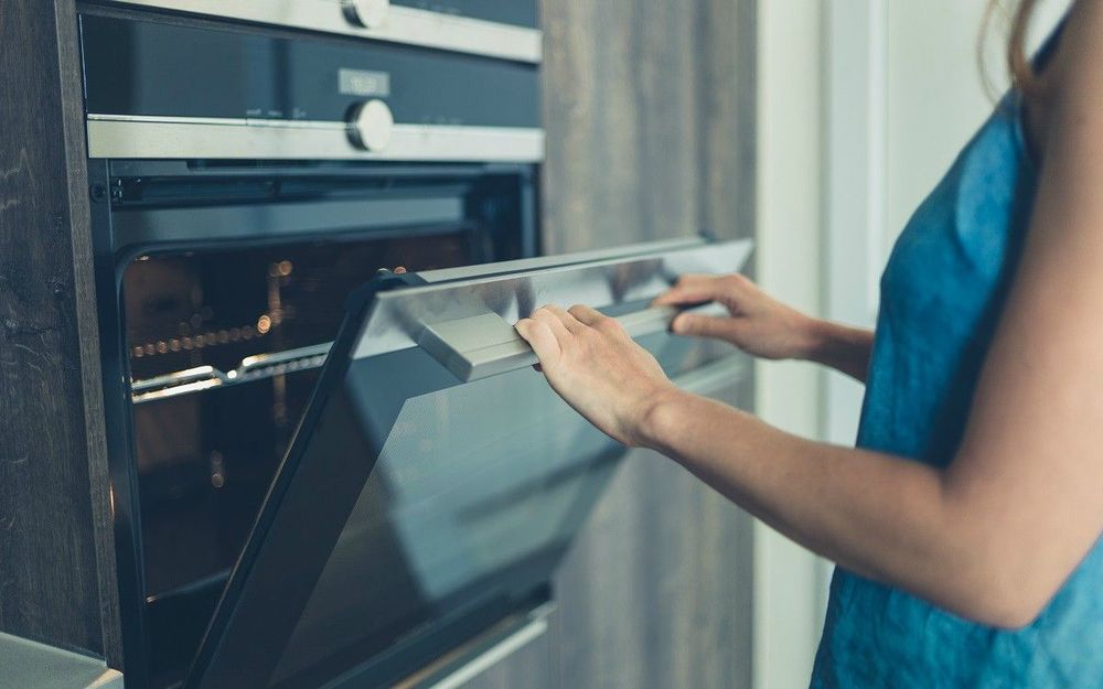 5 erreurs qu’on fait TOUS avec un four (et qu’il faut absolument éviter !) | So Busy Girls