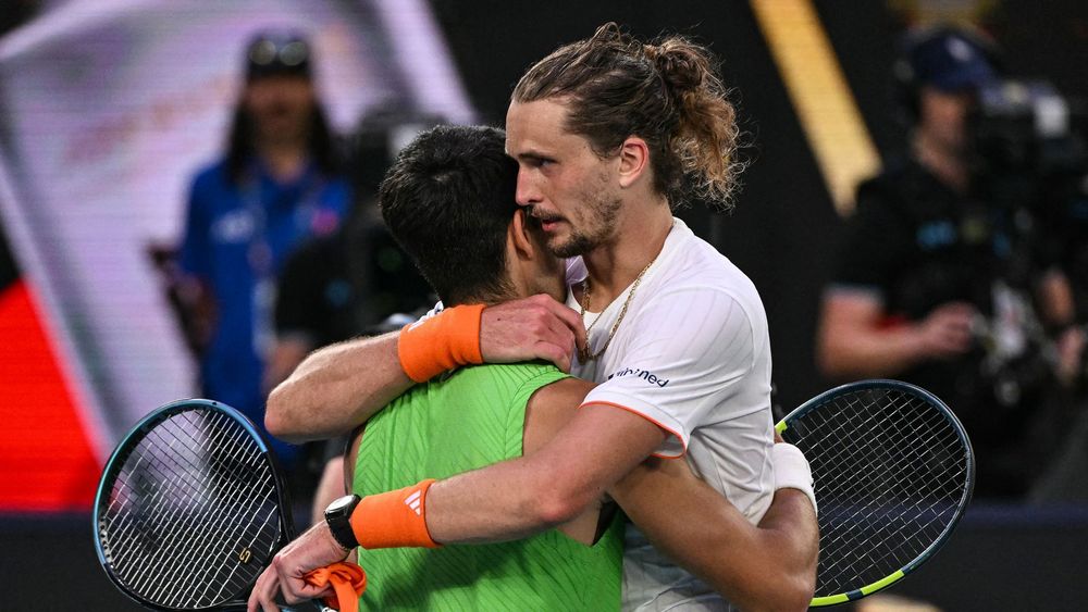 5h27 de souffrance, des crampes et un exploit monumental : le match complètement fou qui propulse Carlos Alcaraz en finale de l’Open d’Australie | So Busy Girls