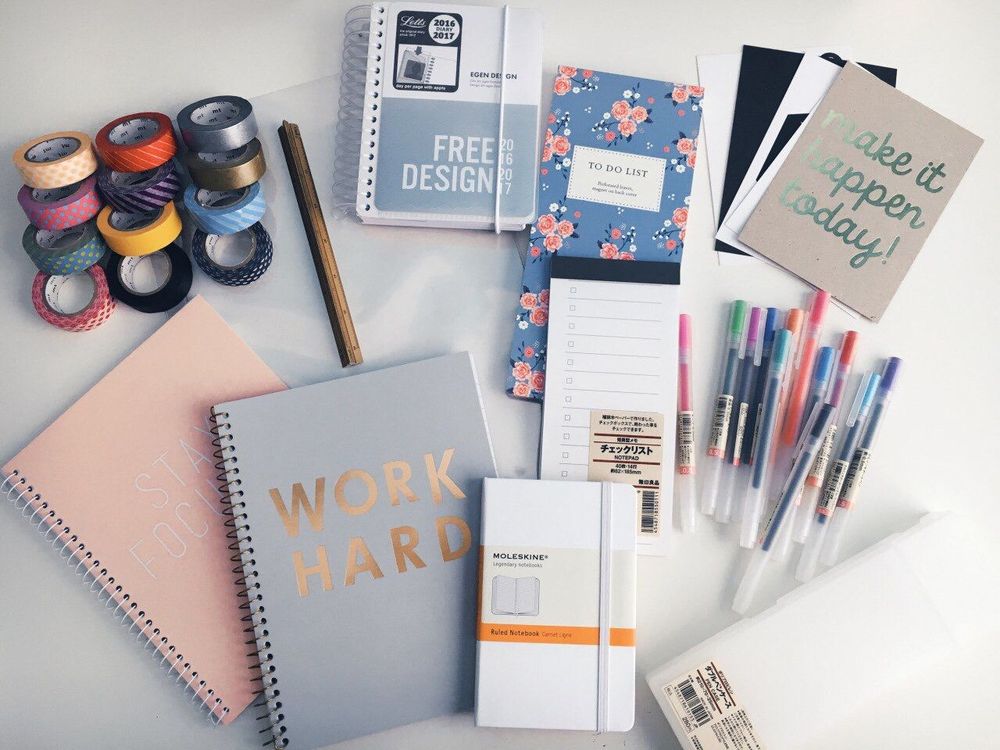 Ces 5 fournitures scolaires qu'on voulait tous absolument avoir dans notre sac pour la rentrée | So Busy Girls
