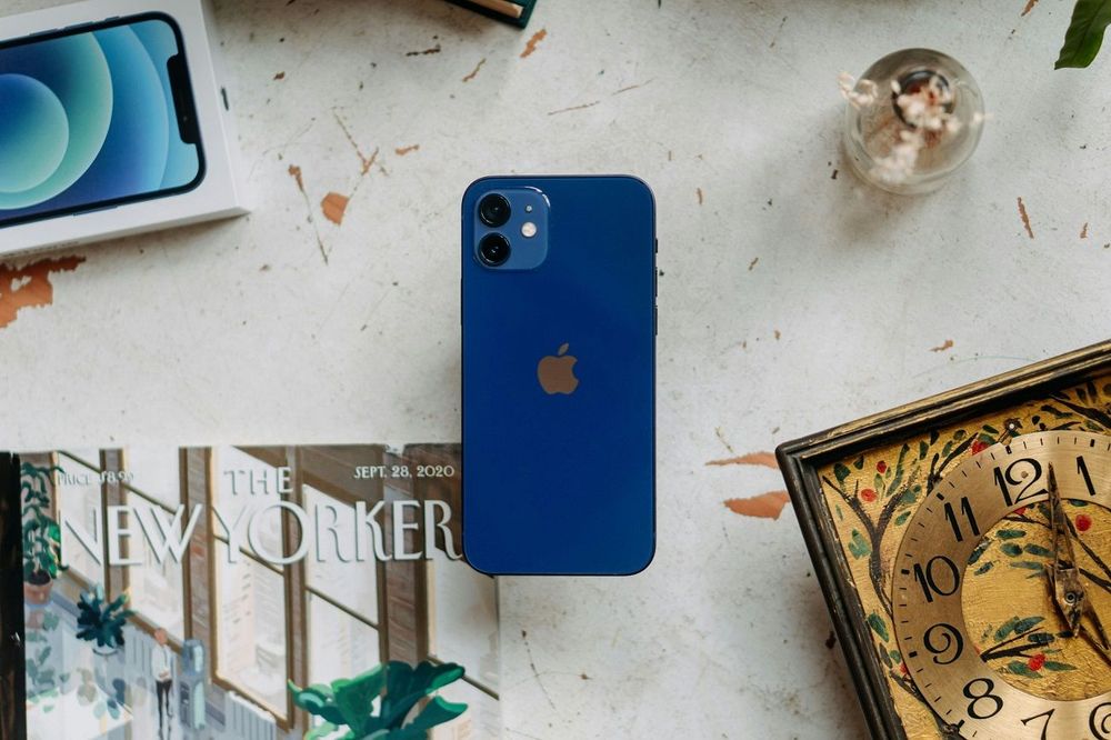 iPhone 12 : Apple déploie une mise à jour en Europe pour corriger ses ondes trop puissantes | So Busy Girls