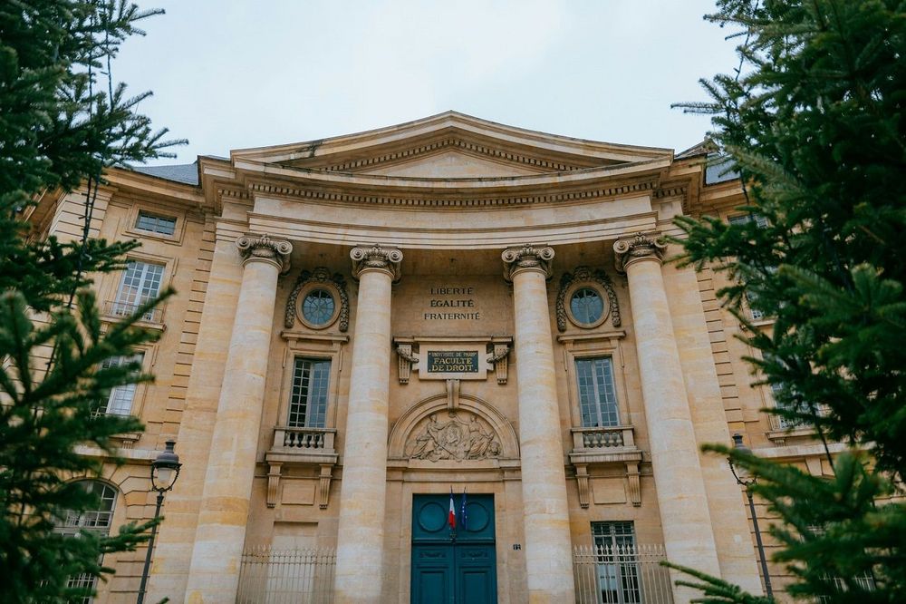 Scandale à la Sorbonne : un sondage « Pour ou contre les juifs ? » sur un groupe WhatsApp d'étudiants déclenche une vive polémique | So Busy Girls