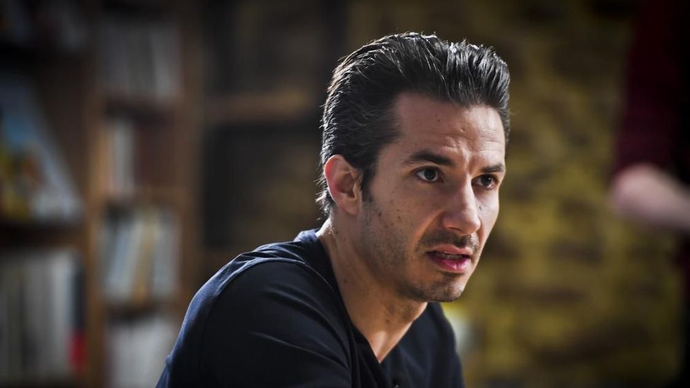“Mes parents ont tout perdu” : Jérémy Ferrari dévoile l’histoire bouleversante derrière son geste pour sa famille | So Busy Girls