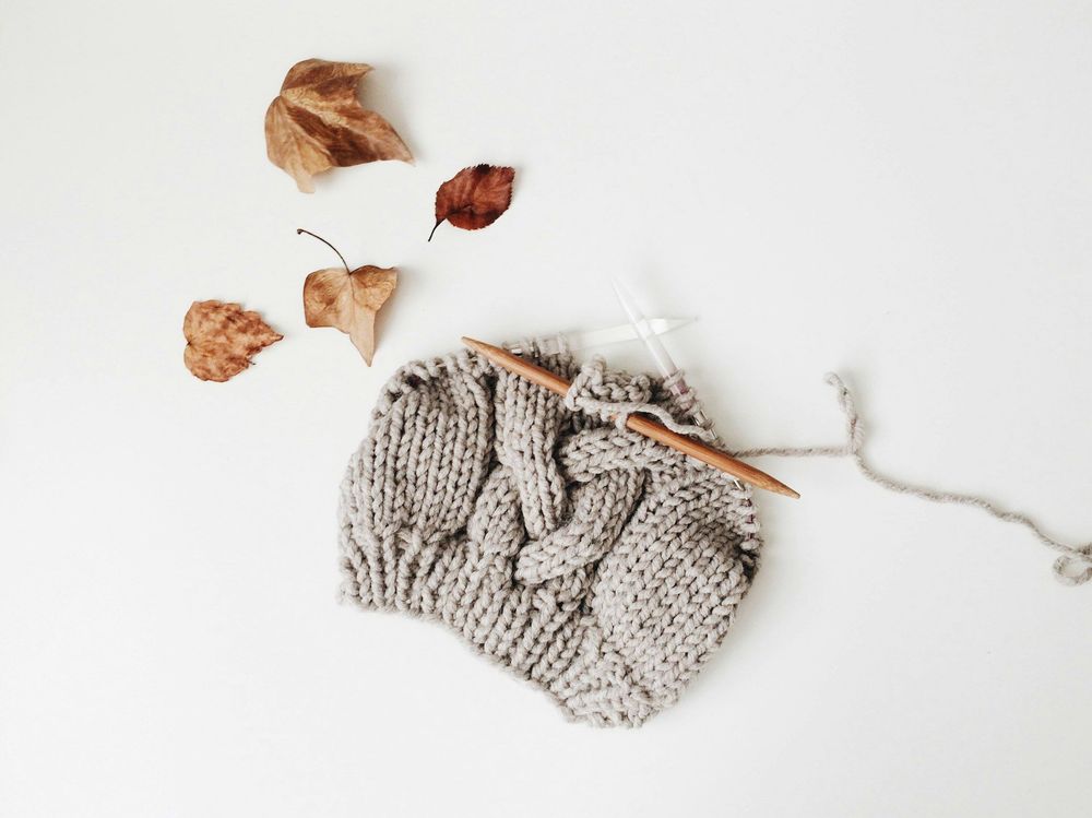7 modèles de tricot gratuits pour apprendre de nouvelles techniques | So Busy Girls