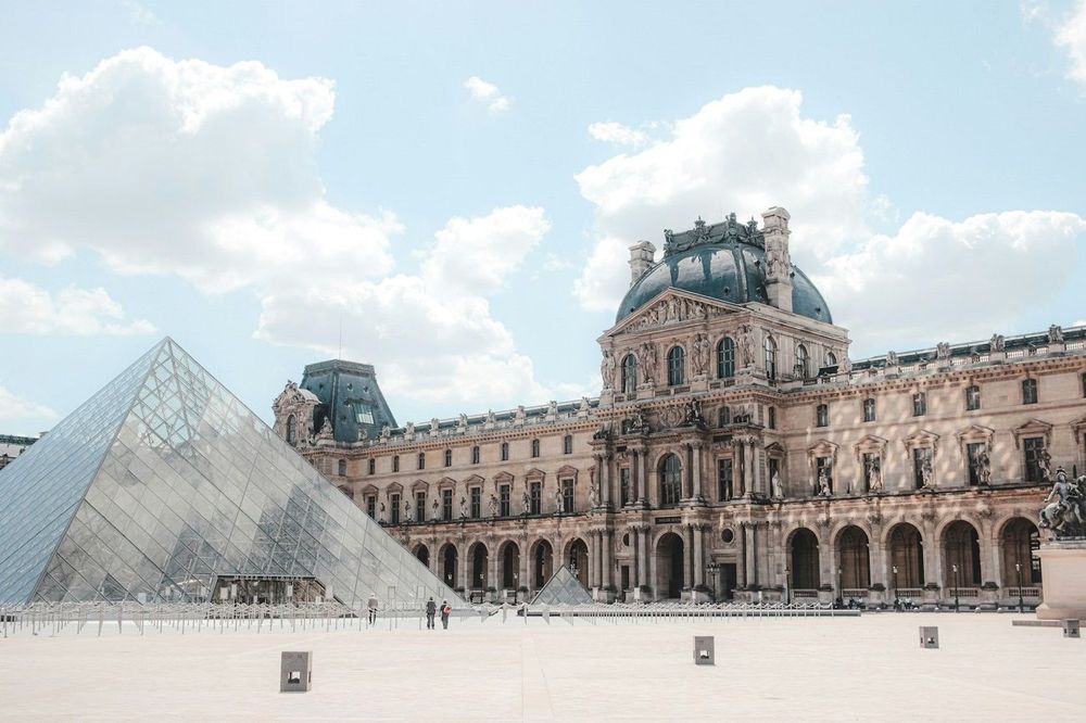 Du vol de la Joconde en 1911 à celui du Louvre en 2025 : l’histoire se répète | So Busy Girls