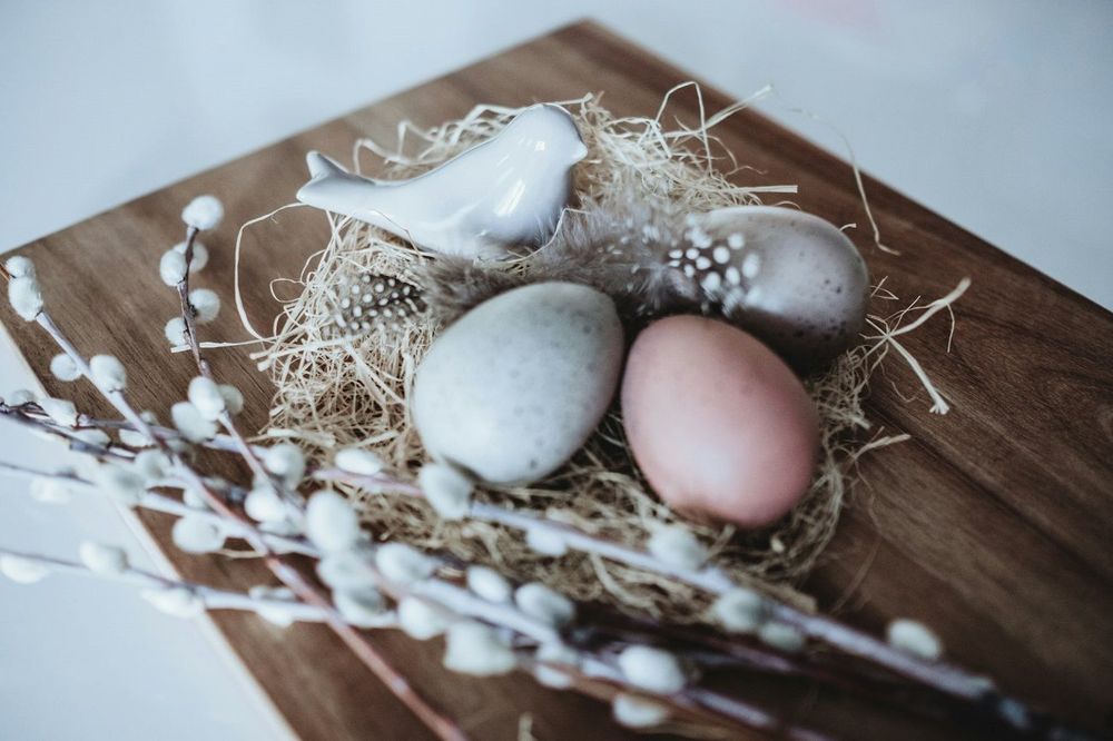 5 traditions et coutumes insolites de Pâques à travers le monde | So Busy Girls