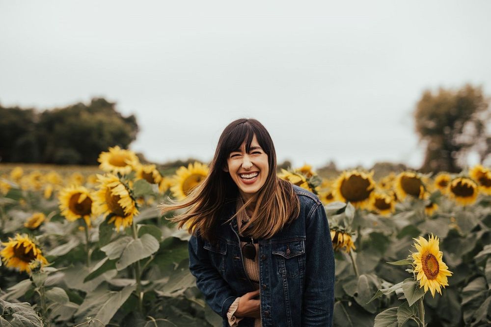 5 façons simples de rire beaucoup plus souvent | So Busy Girls
