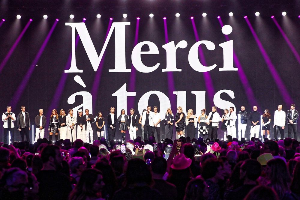 Comment les Enfoirés taquinent les JO de Paris 2024 avec des blagues très moqueuses | So Busy Girls