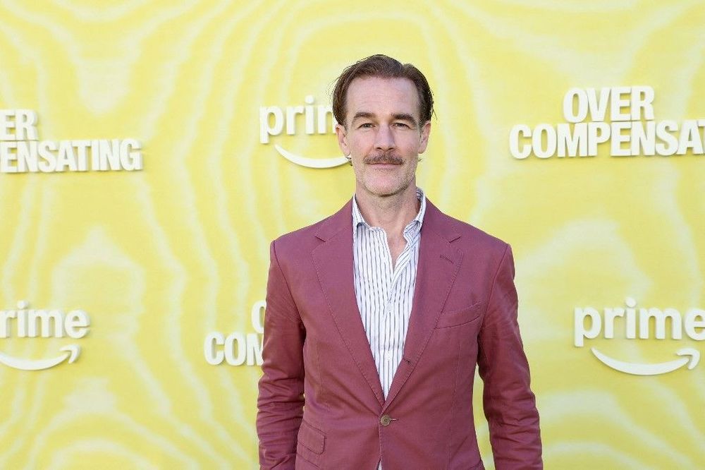 Star d’une série culte, mais ruiné : le destin financier inattendu de James Van Der Beek | So Busy Girls