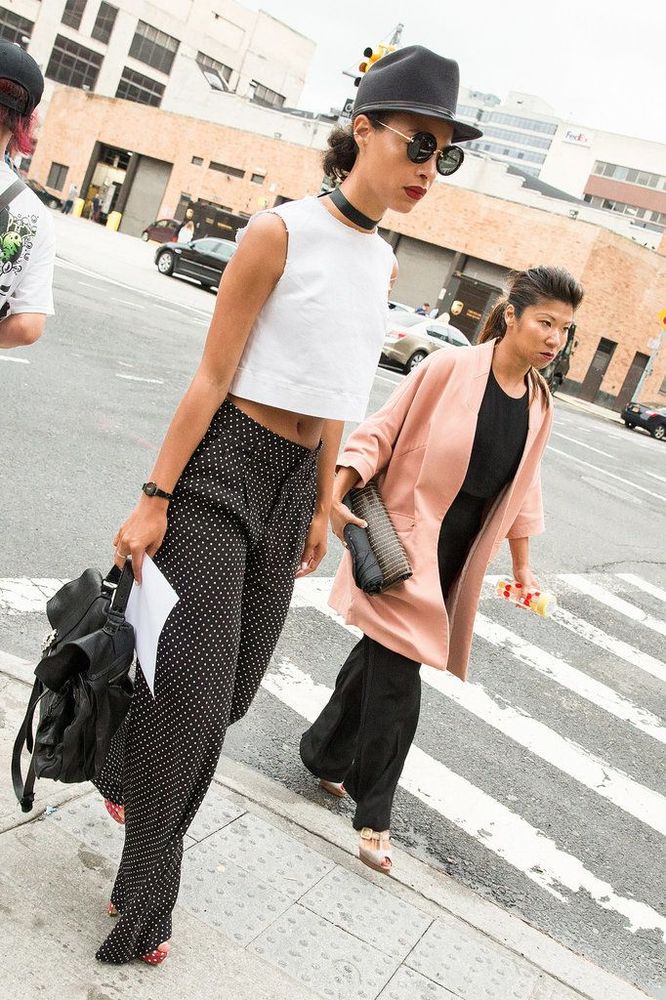 Un ras du cou | So Busy Girls