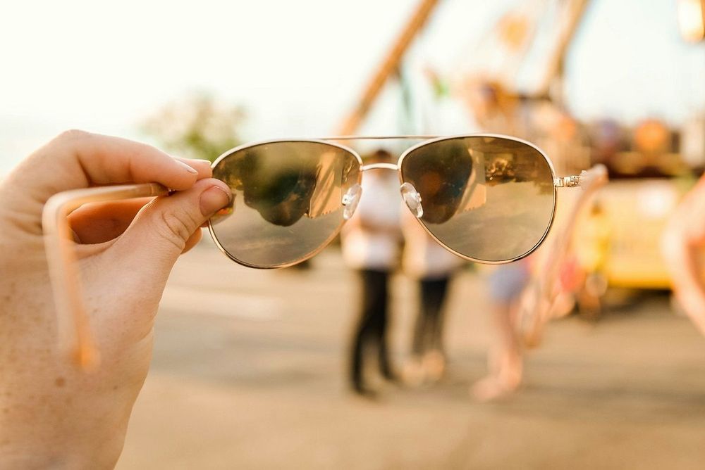 Pourquoi bien choisir ses lunettes de soleil est essentiel pour la santé oculaire | So Busy Girls