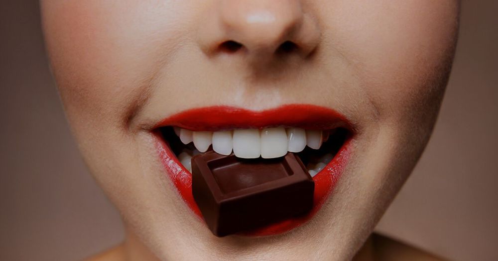 C'est prouvé : manger du chocolat noir améliore l'humeur et diminue de 70% les risques de dépression | So Busy Girls