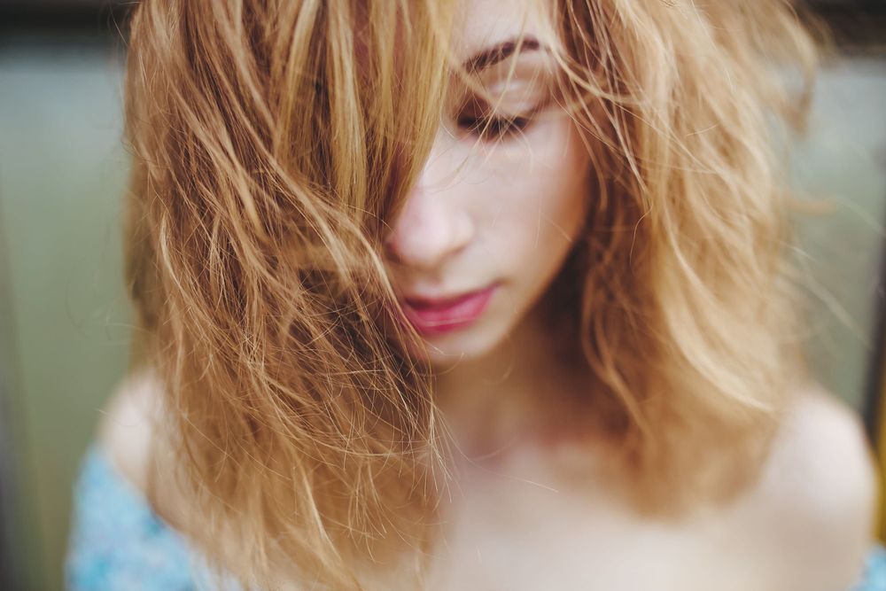 Kératine cheveux : l’alliée beauté pour une chevelure forte et brillante | So Busy Girls