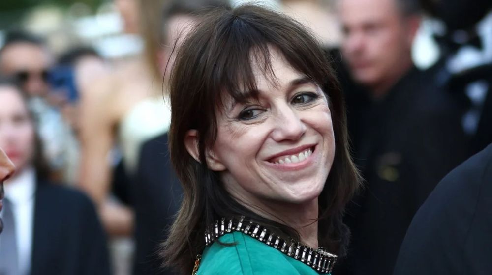 Charlotte Gainsbourg et Bambou jugent sa carrière ? La réponse très cash de Lulu Gainsbourg | So Busy Girls