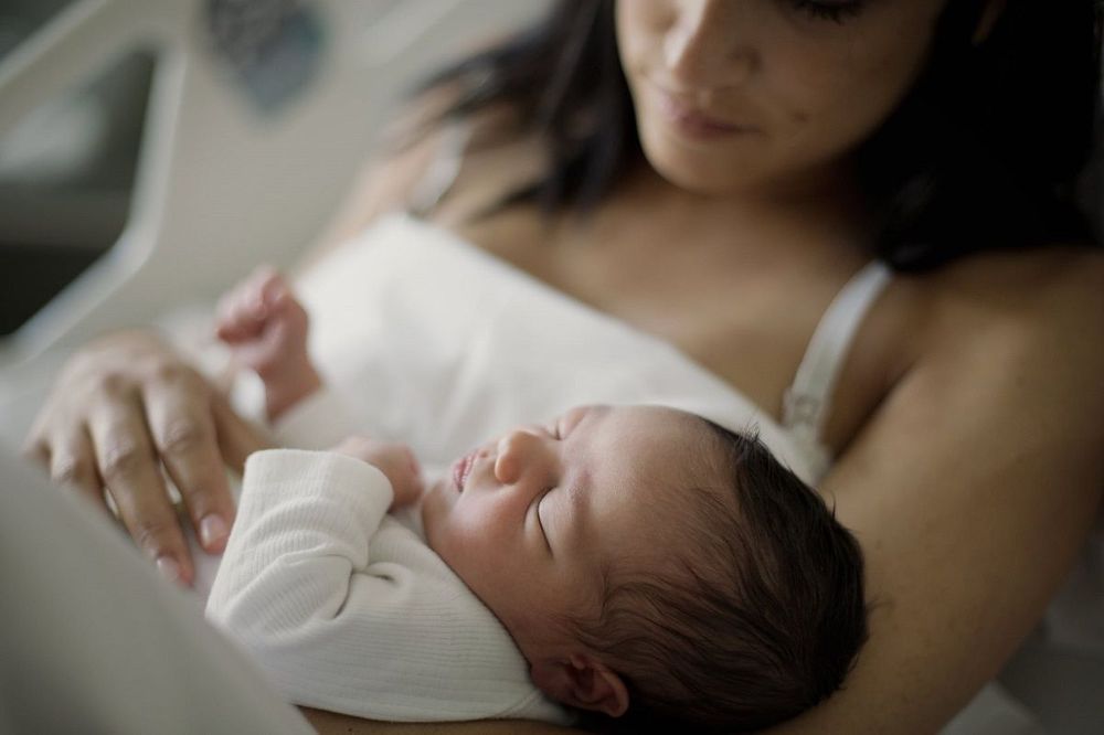 C'est prouvé : l'intelligence d'un enfant est transmise par sa mère | So Busy Girls