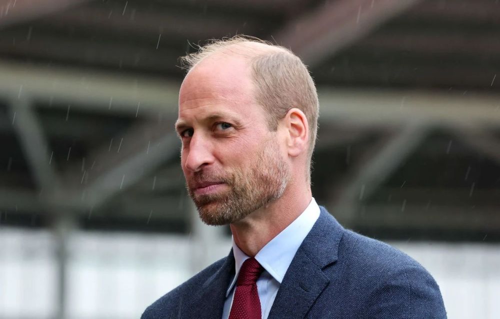 “Monsieur…” : interpellé en pleine visite officielle, le silence glacial du prince William sur le scandale Andrew fait polémique | So Busy Girls