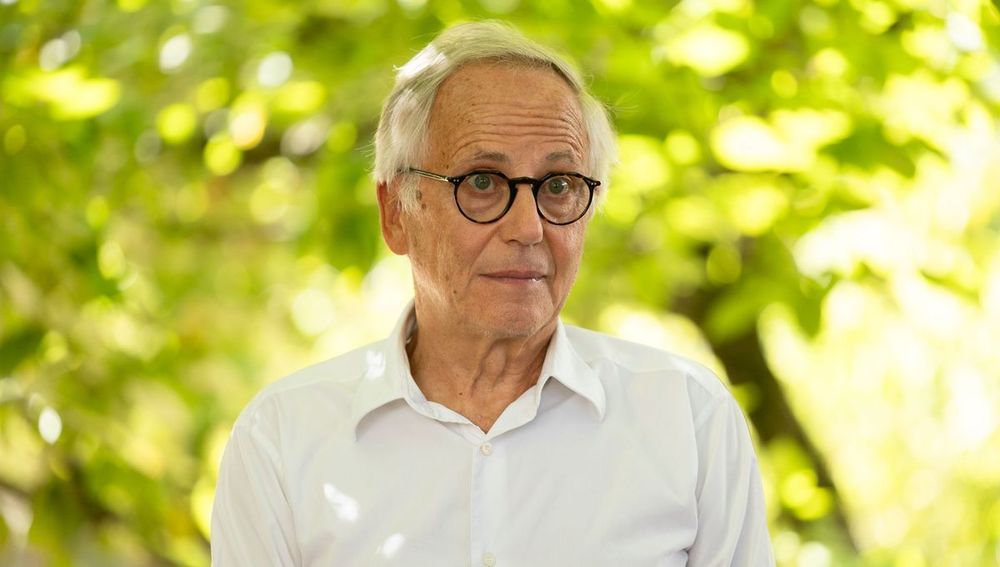 "J’ai envie de les étrangler" : l'énorme coup de gueule de Fabrice Luchini contre les journalistes et les politiques | So Busy Girls