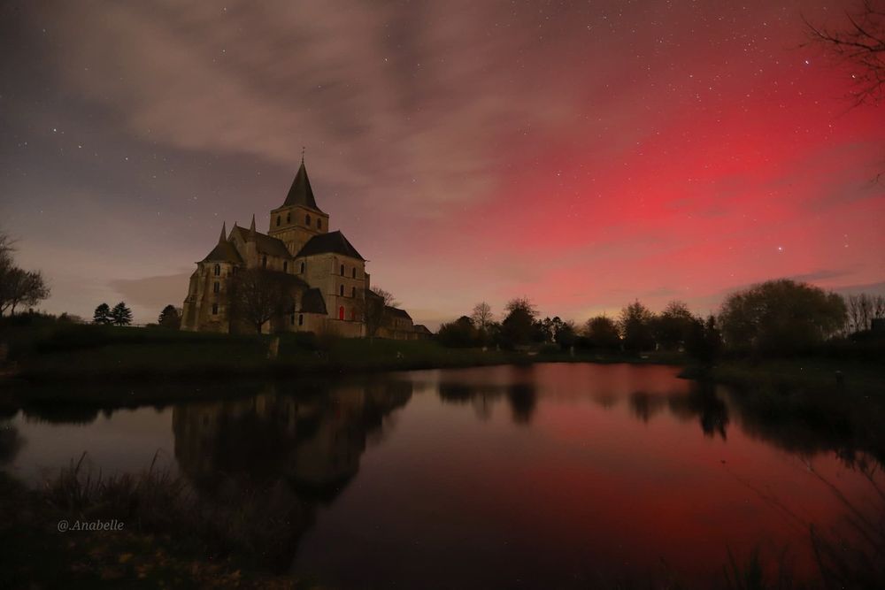 Aurores boréales en France : un spectacle magique illumine le ciel, et c’est loin d’être fini | So Busy Girls