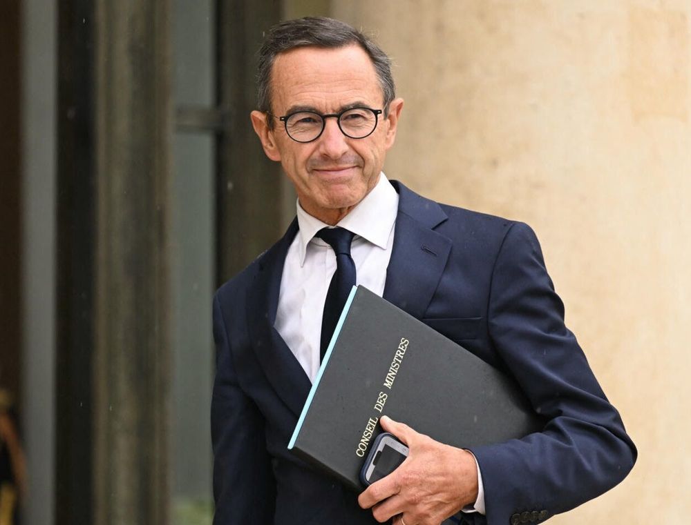 “Le moment est venu” : Bruno Retailleau officialise sa candidature à l’Élysée et défend l’ordre et la fierté française | So Busy Girls