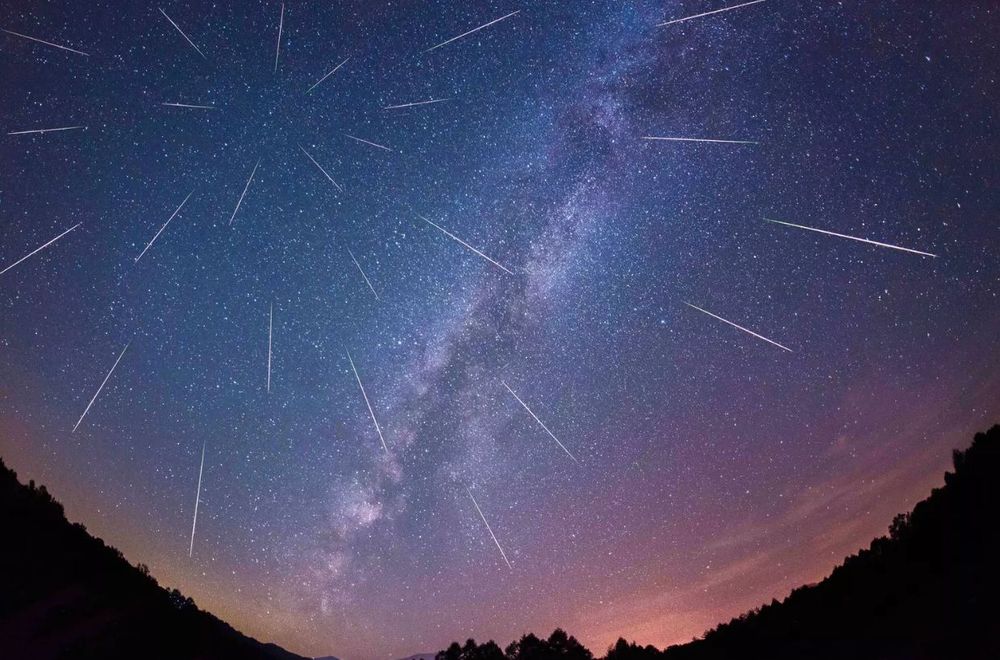 Perséides 2025 : où et comment voir la plus belle pluie d’étoiles filantes de l’été | So Busy Girls