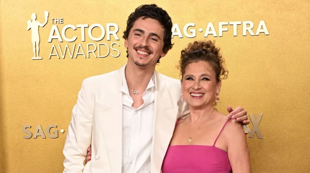 Timothée Chalamet aux Actor Awards 2026 : ce geste inattendu pour sa mère qui a éclipsé Kylie Jenner | So Busy Girls