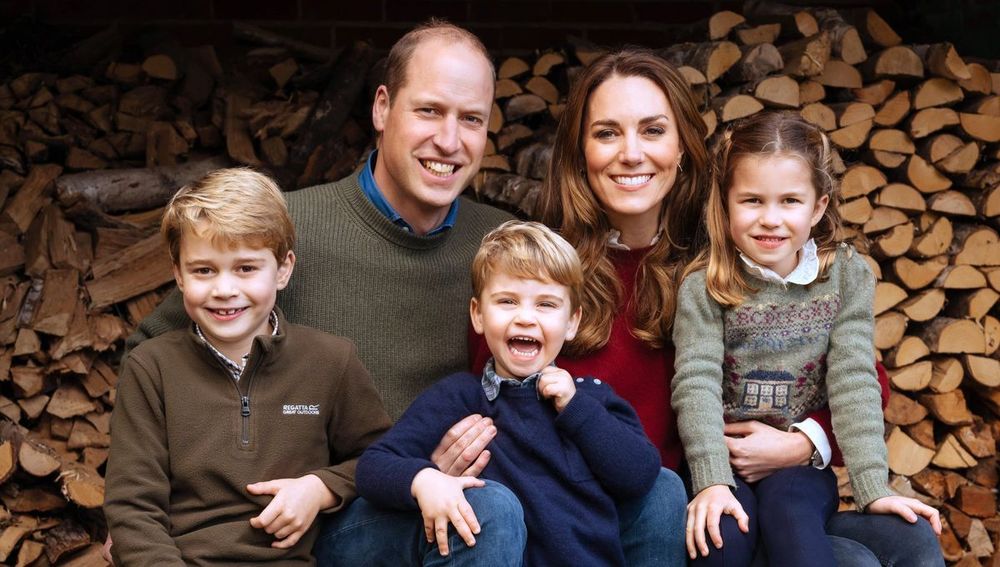 Le cadeau de Noël qui fait fondre le Royaume-Uni : George, Charlotte et Louis donnent l’exemple | So Busy Girls