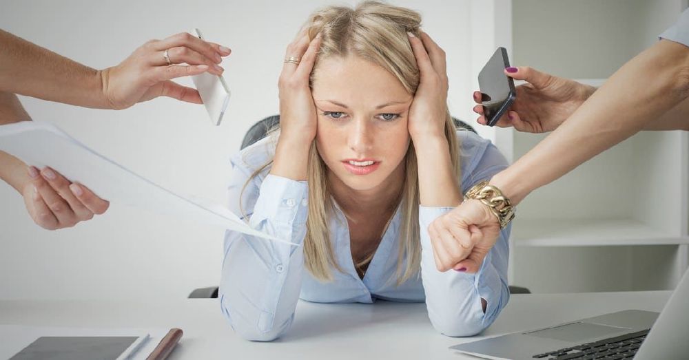 Faites-vous un burn out ? Si vous vous retrouvez dans ces 5 signes, ça veut dire que OUI et qu'il est temps de lever le pied d'urgence ! | So Busy Girls