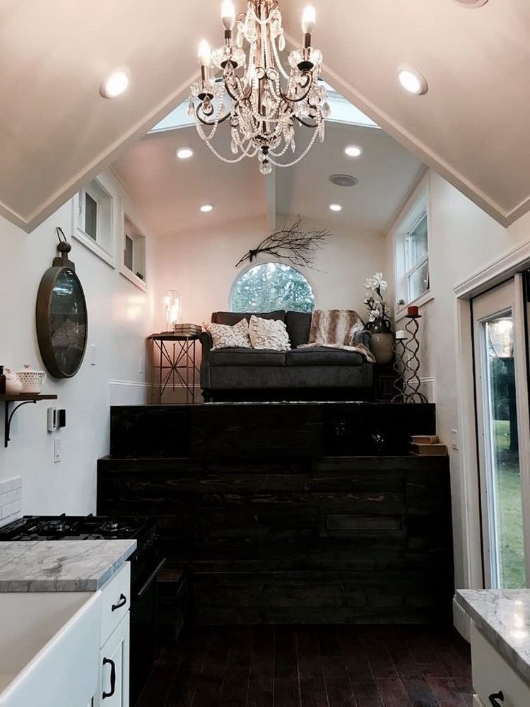 Cette petite maison ne fait que 18m² mais elle est aussi luxueuse qu'un manoir | So Busy Girls