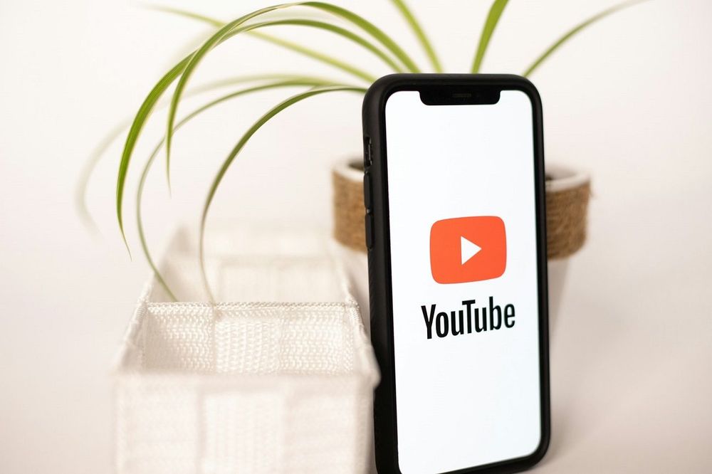 Pourquoi l’Australie va interdire YouTube aux moins de 16 ans | So Busy Girls