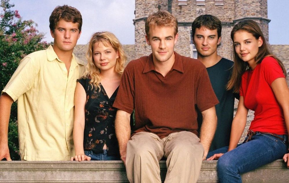 Katie Holmes, Joshua Jackson, Michelle Williams… Ce quatuor mythique brisé par la mort de James Van Der Beek | So Busy Girls