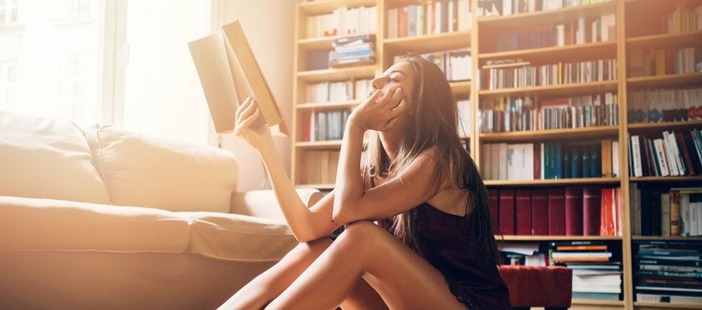 8 bonnes raisons de rester chez soi pendant les vacances | So Busy Girls