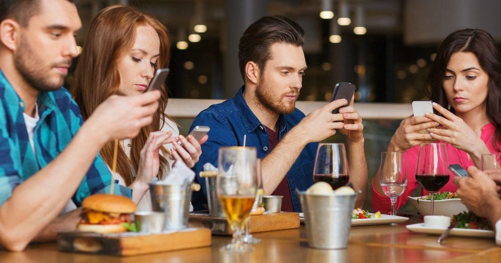 Un jeune sur quatre est accro à son smartphone et présente des troubles addictifs | So Busy Girls