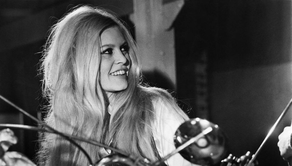 "Je lui avais juré" : la décision radicale de Brigitte Bardot concernant son fils | So Busy Girls