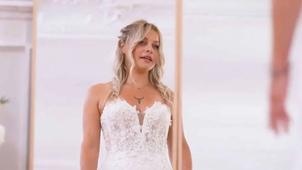 Mariés au premier regard : pourquoi la remarque de Laury sur sa robe fait autant réagir les internautes | So Busy Girls