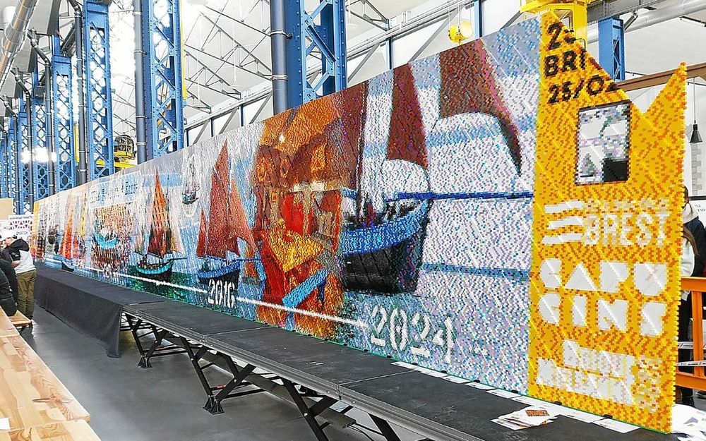 Brest célèbre le record mondial de la plus grande fresque de Lego de plus de 250 000 briques | So Busy Girls