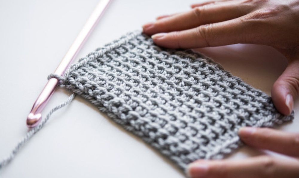 Les 6 indispensables à avoir pour se mettre au crochet | So Busy Girls