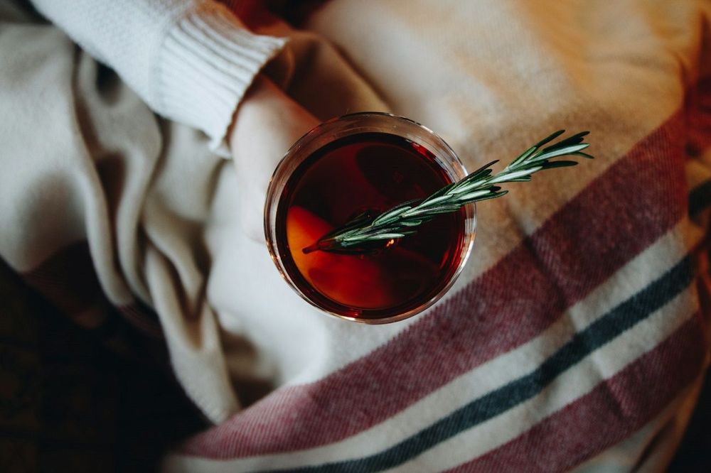 Les cocktails tendance de l’hiver : voici les saveurs réconfortantes et les idées originales à tester de toute urgence ! | So Busy Girls