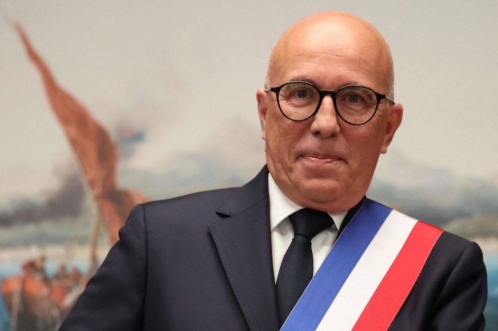 À peine élu, déjà repris en public : pourquoi l’opposition n’a rien laissé passer face à Éric Ciotti | So Busy Girls