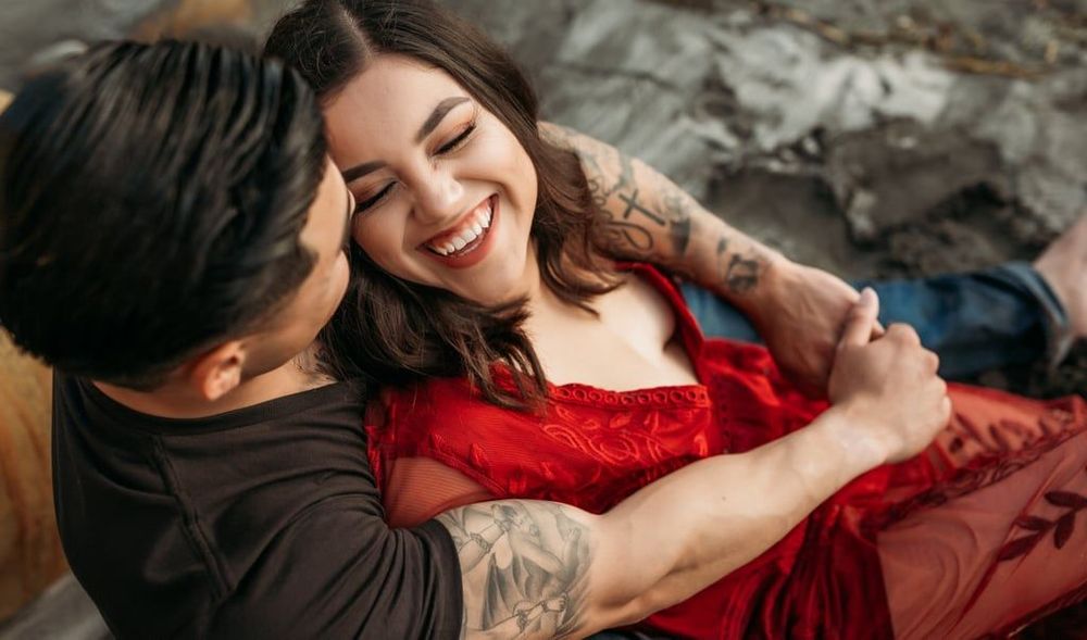 5 façons de craquer pour le micro-dating et d'entretenir la complicité dans son couple | So Busy Girls