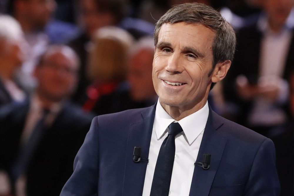 Après son éviction, David Pujadas a tout reconstruit : comment il a rebondi loin du 20 Heures | So Busy Girls