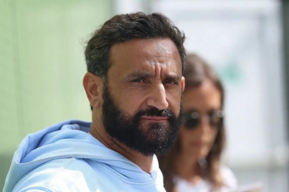 Cyril Hanouna : un nouveau bébé et une déclaration énigmatique qui affole ses fans | So Busy Girls