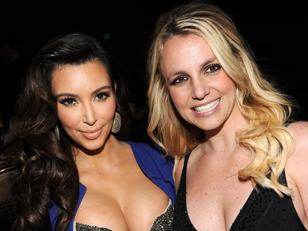 Britney Spears surprend tout le monde en réapparaissant sur Instagram à une soirée pyjama inattendue chez les Kardashian | So Busy Girls